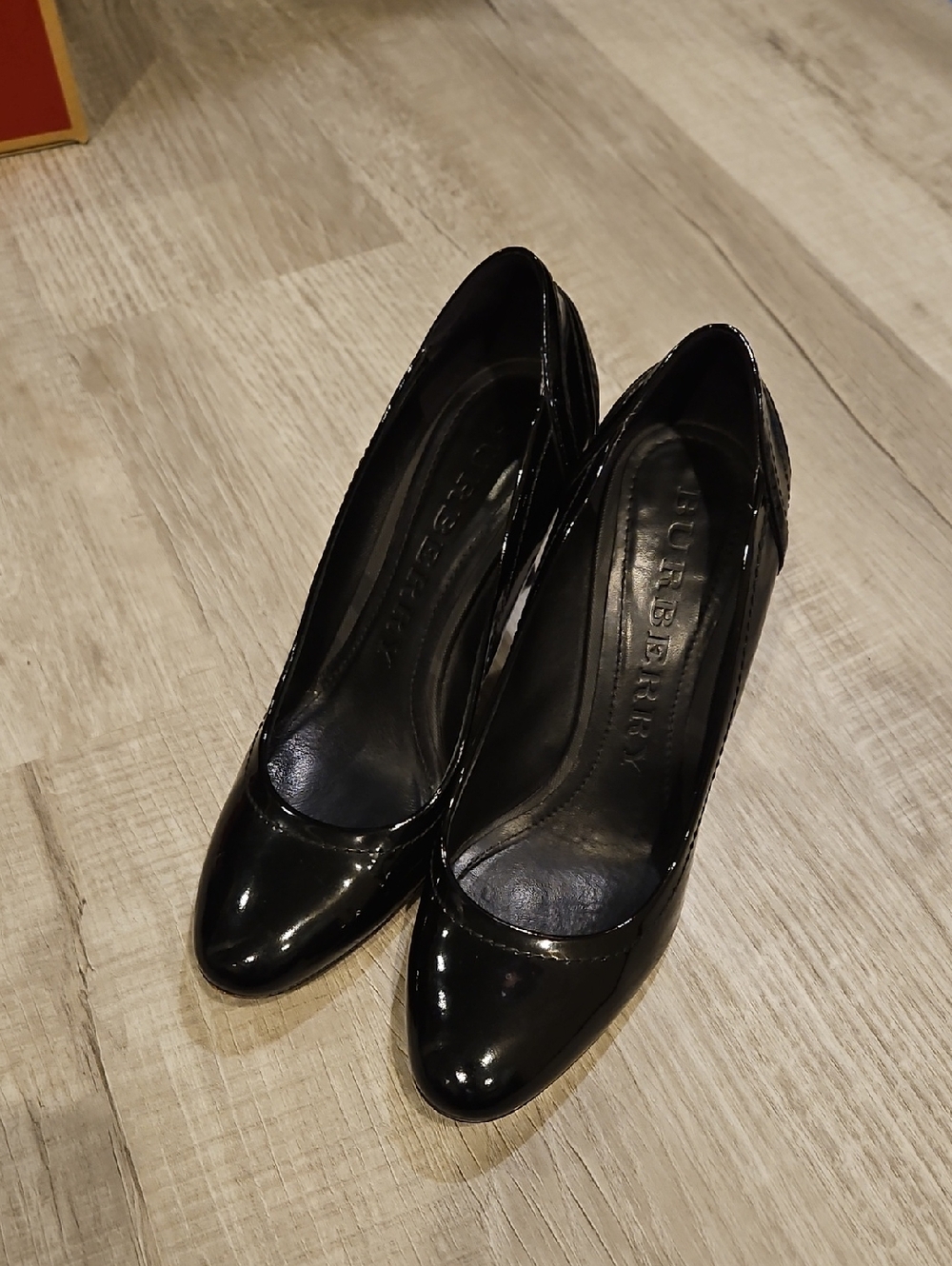 Burberry Black Patent Leather Pointed Pumps